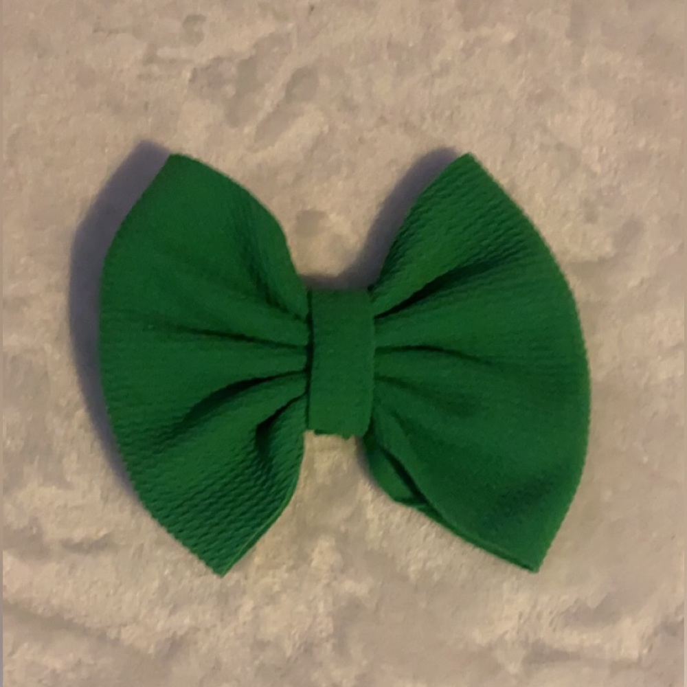 Clip on bow